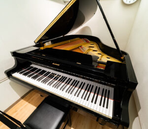 ケイコバスタジオ：ピアノ